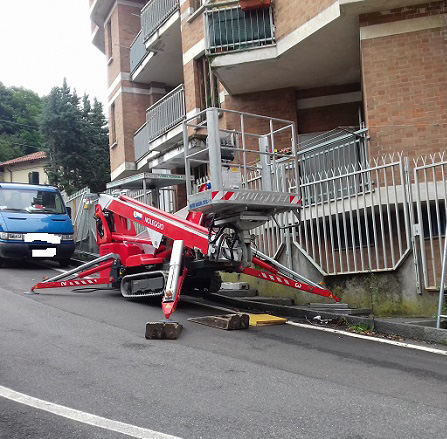  	PIATTAFORMA CINGOLATA DA 22MT