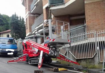  	PIATTAFORMA CINGOLATA DA 22MT